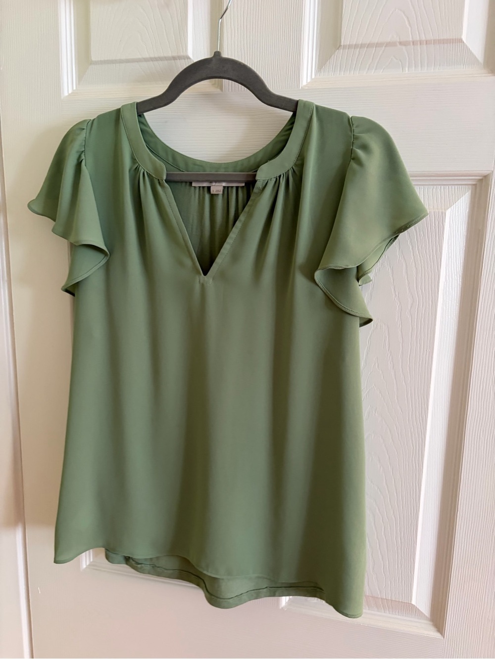 LOFT Sage Green Flutter Sleeve V-Neck Blouse, Sz S